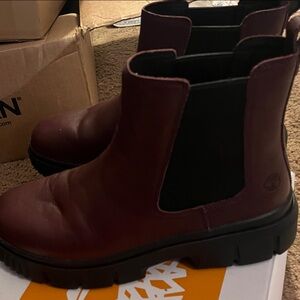 Timberland maroon Leather Chelsea mid Boots greyfeild